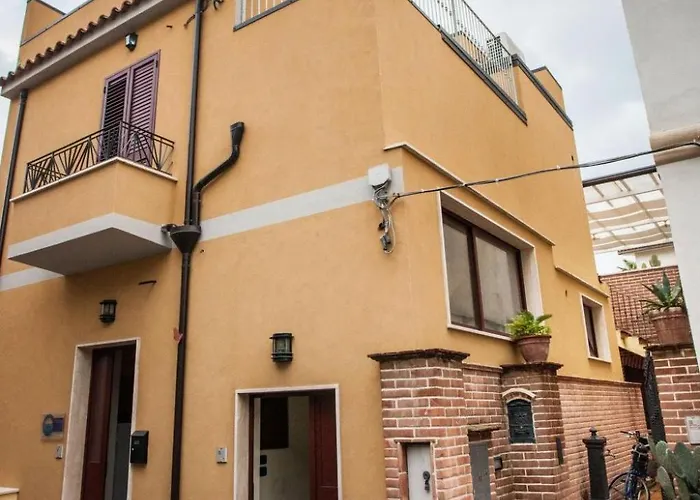 'zaleuco' Mit Terrasse By Interhome Apartamento Locri