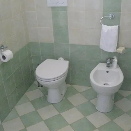 דירה 'zaleuco' Mit Terrasse By Interhome לוקרי